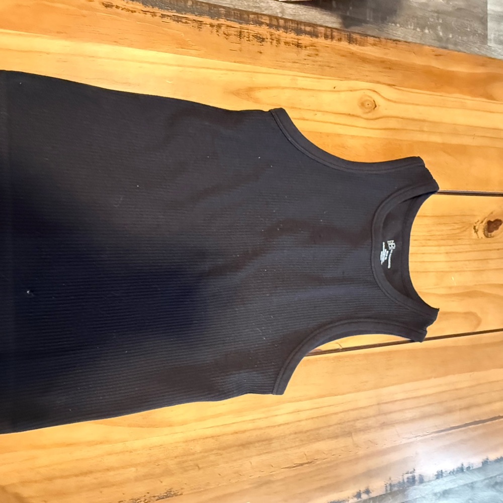 3 Ribbed Tank Top - Picture 3 of 3